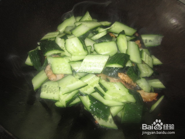 鲜瘦肉炒黄瓜片