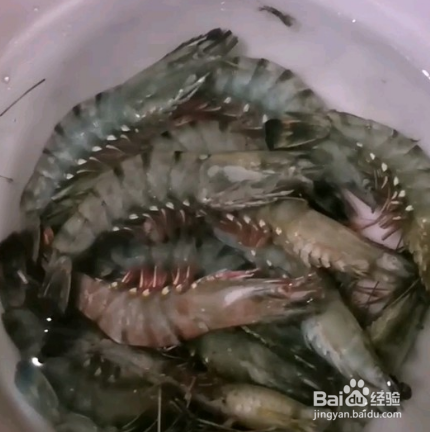 简单的奥尔良黑虎虾