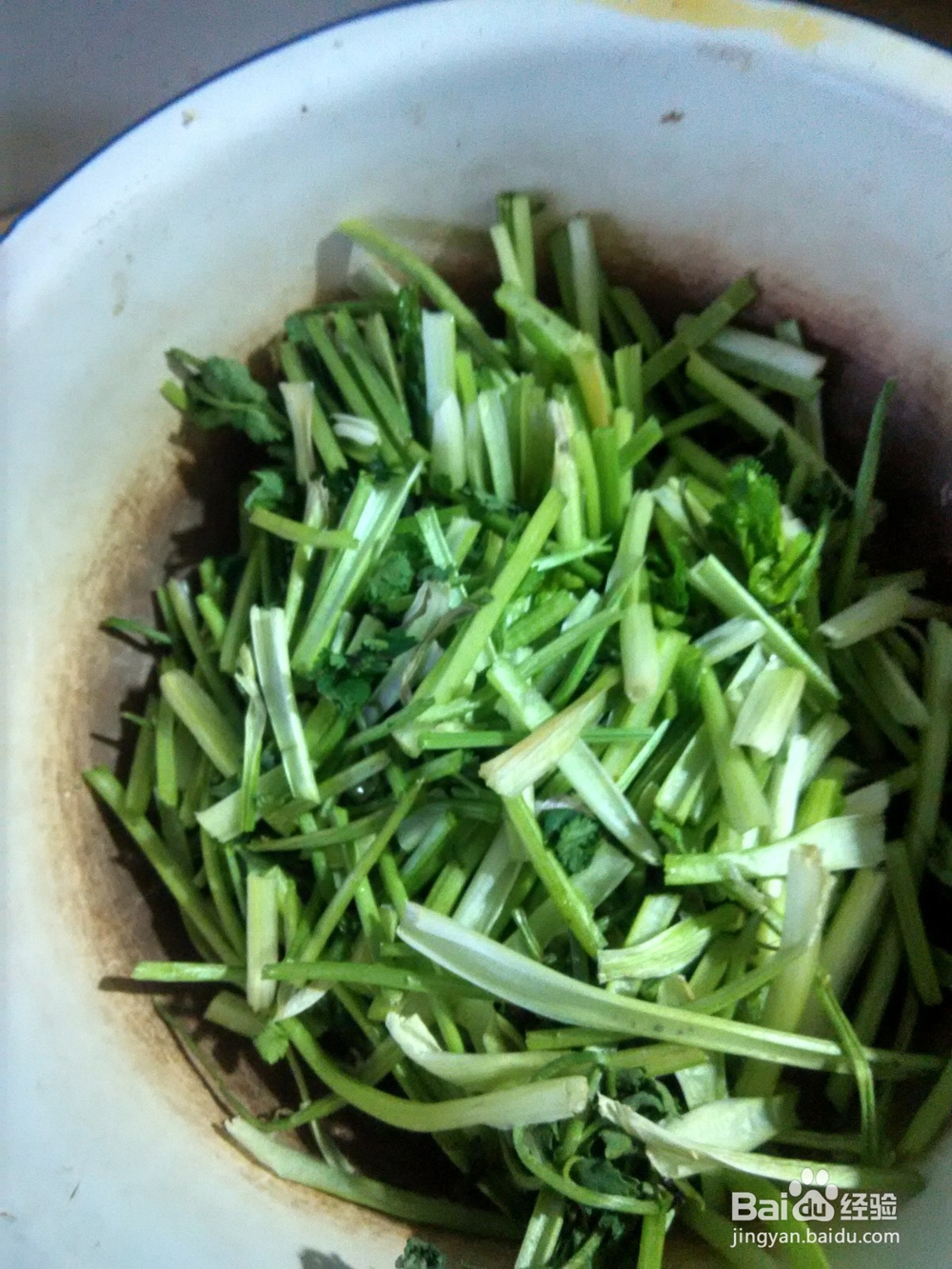 风干肠炒紫洋葱香菜