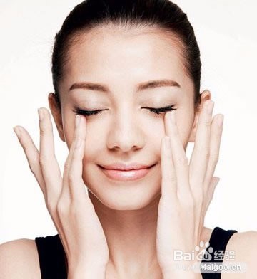如何正确护理眼部