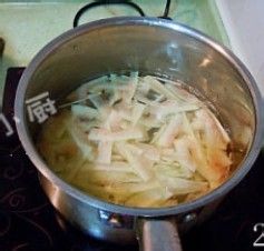 西瓜皮也是美味菜---凉拌西瓜皮(二)