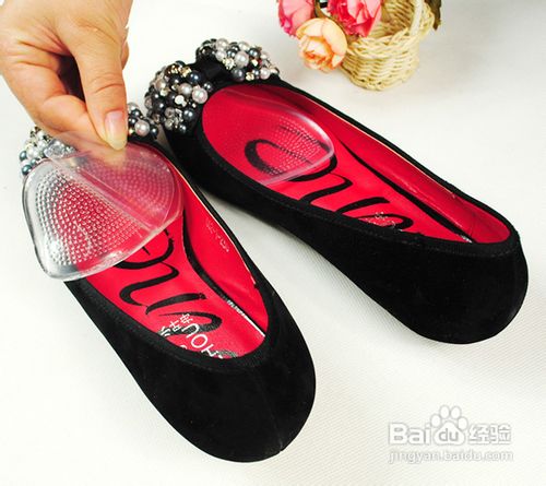 重姿态更重质量：高跟鞋选购12招