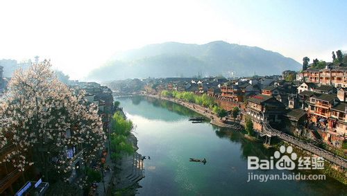 长沙到凤凰古城、关田山古苗寨汽车纯玩三日游