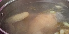 木耳鸡汤的做法