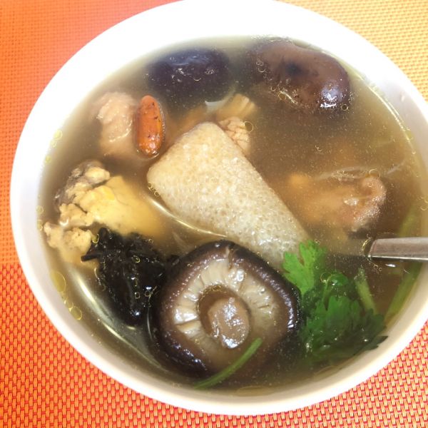 黄芪竹荪 老母鸡汤