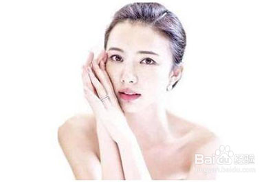 秋天脸干燥刺痛怎么办