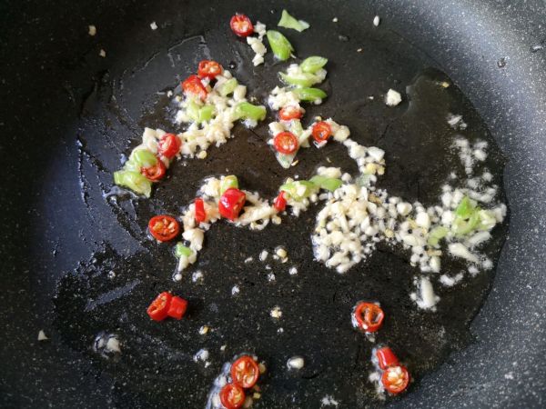 厨房小白都能做好的荷包蛋焖面