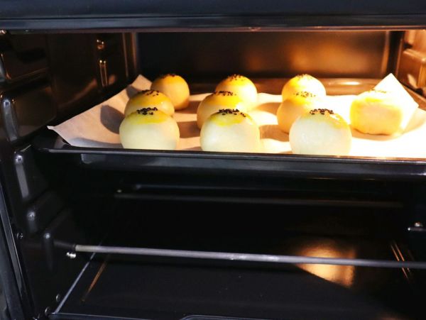 奶香麻薯蛋黄酥