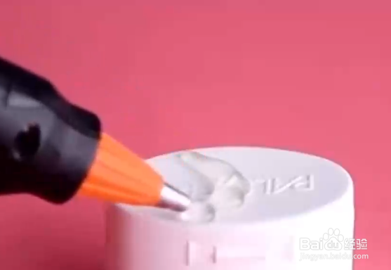 如何给芭比娃娃制作家具