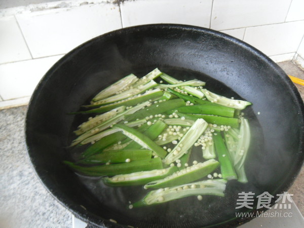 蚝汁秋葵的做法