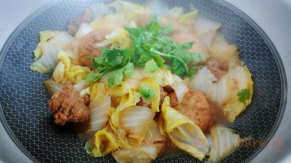 香肉藕盒生白菜