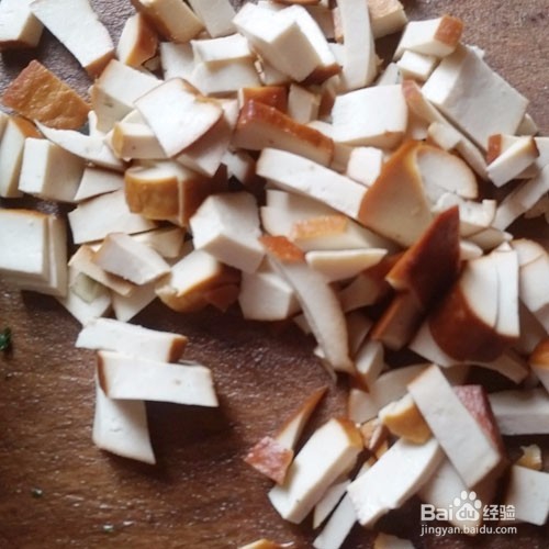 馅饼的家常做法之香干芹菜饼