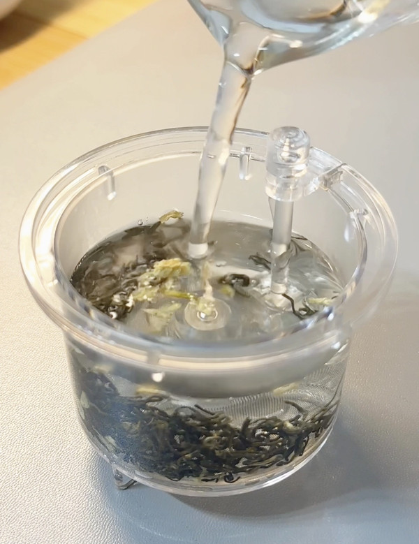 茉香抹茶冰拿铁