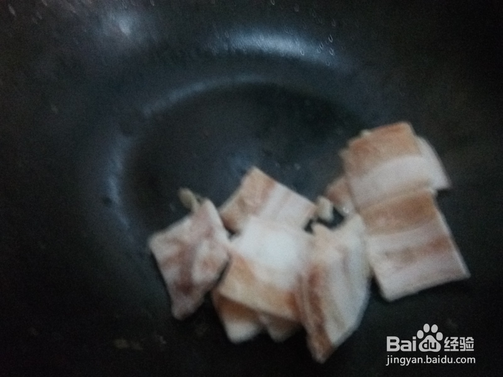 冻豆腐酸菜炖五花肉