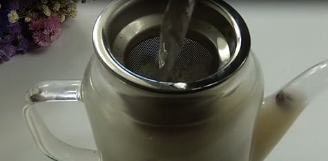 如何在家自己制作奶茶？