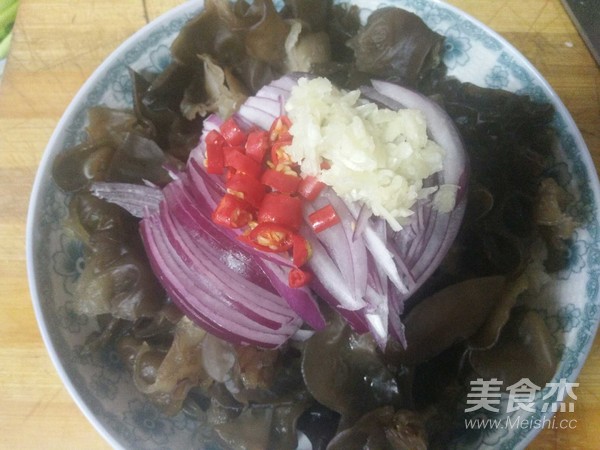 凉拌木耳的做法