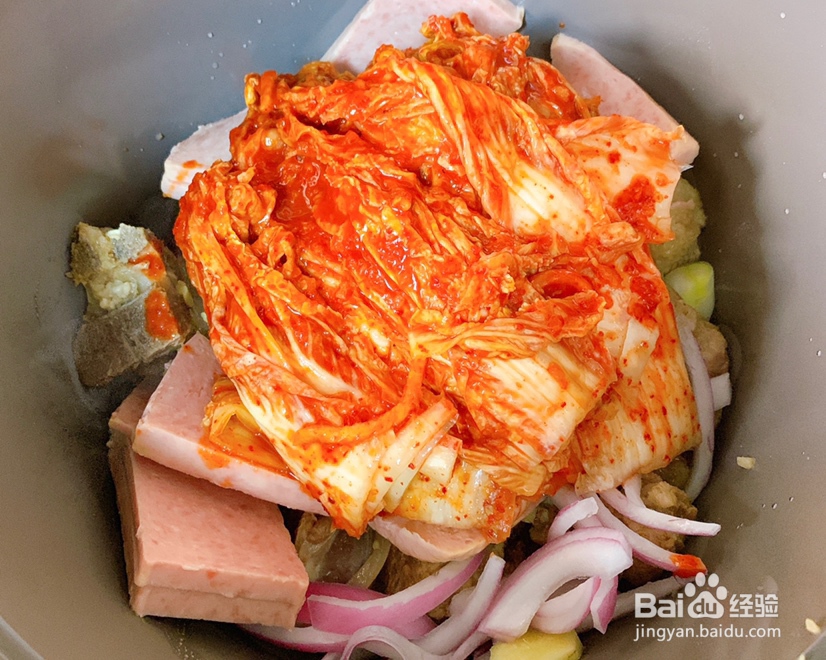 孩子爱吃的辣白菜排骨