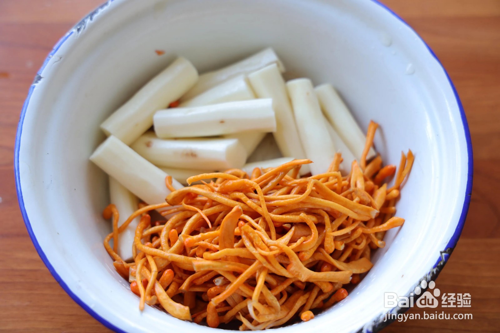 虫草菇山药鸽子汤