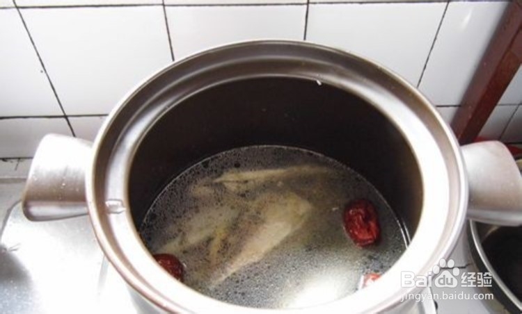 红枣鲫鱼木瓜汤的烹饪方法