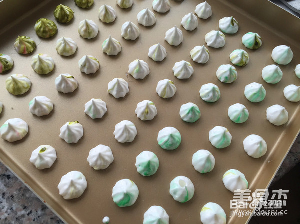 彩虹蛋白糖的做法