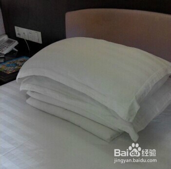 如何快速又整洁的不好一个床铺