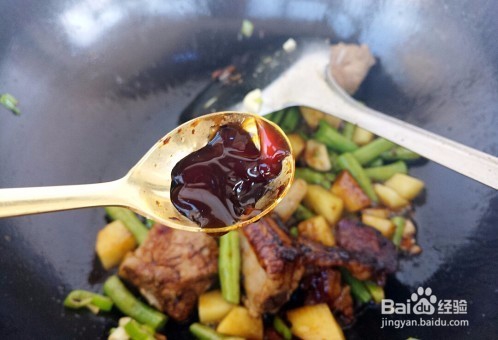 排骨焖饭怎么做入味？怎么做更好吃？