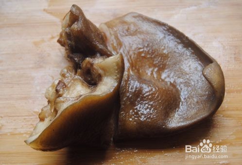 家常版凉拌猪耳是如何做的?教程图解