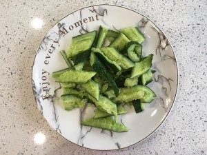 棒棒鸡 麻、辣、酸、甜、鲜、咸、香