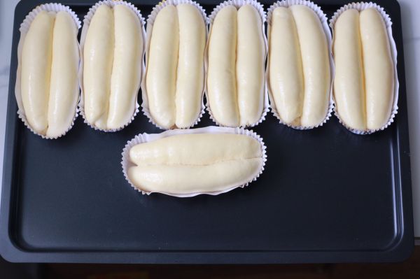 香葱脆皮肠面包