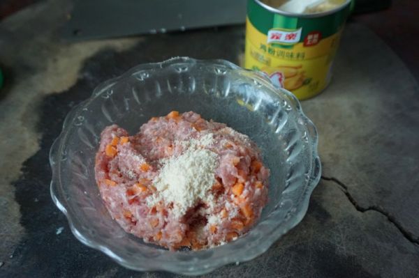 肉丸子杂蔬浓汤