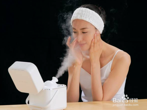 如何用牙膏祛黑头的正确步骤