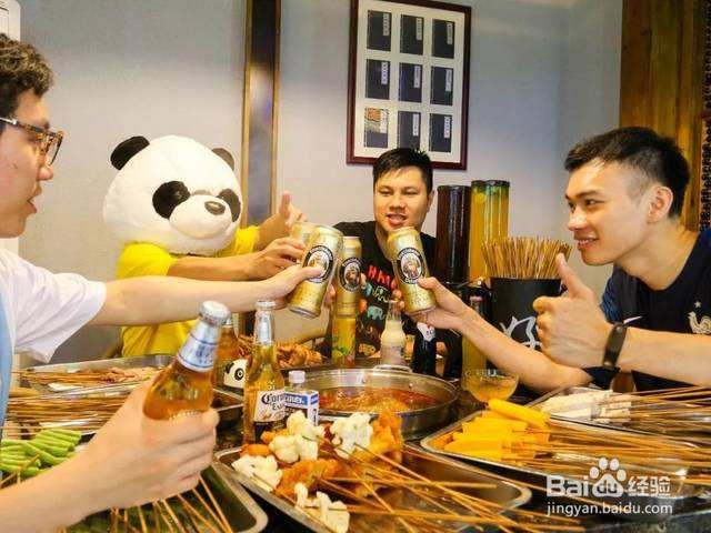怎样倒啤酒才不会起泡