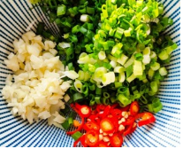 浓郁葱香味的香辣百叶丝