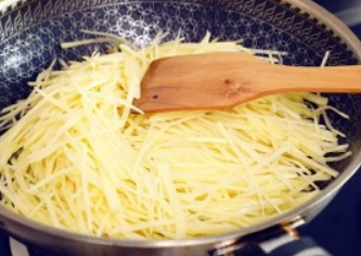 醋溜土豆丝,你真的会溜吗?记住这三点,一定好吃!