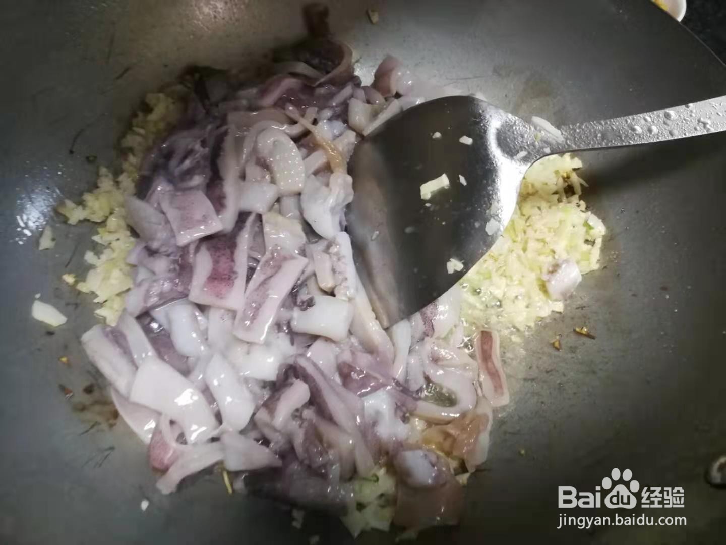 如何制作芹菜鱿鱼