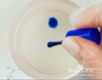 如何自己做美甲