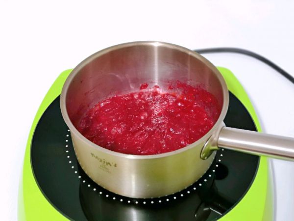 自制蔓越莓果酱酸奶