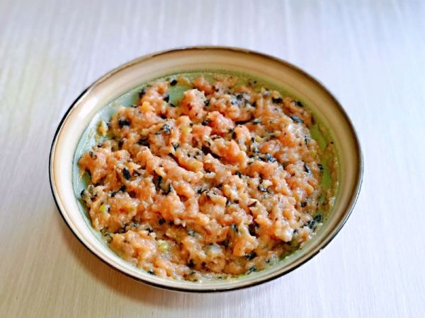 韭菜木耳猪肉水饺