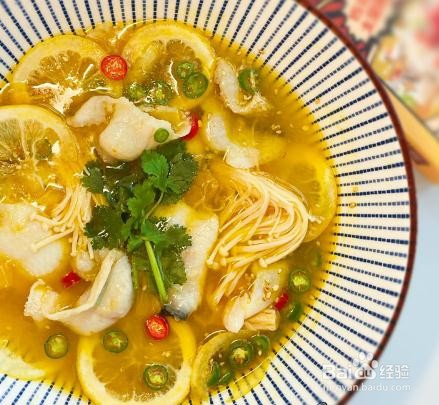 金汤柠檬酸菜鱼的做法