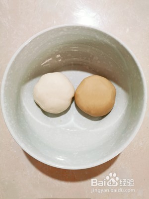 如何制作猫耳朵