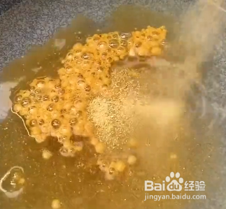 如何做好吃的盐焗鸡爪呢