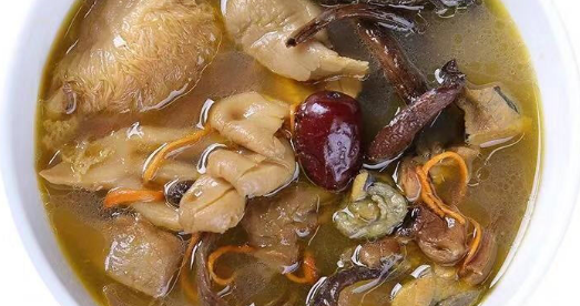 菌汤包有霉味正常吗