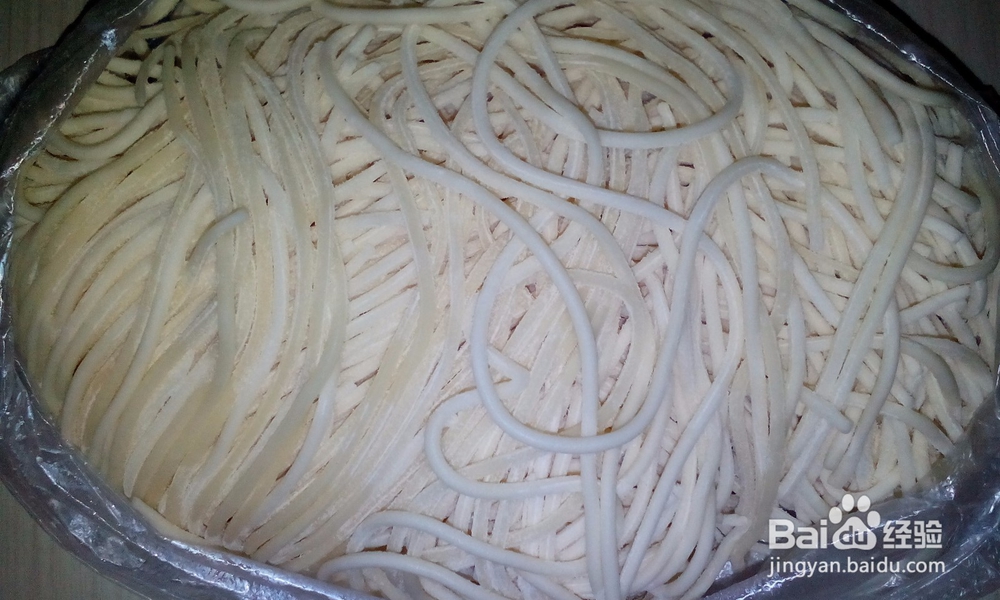 美味可口的麻辣鸡丝面