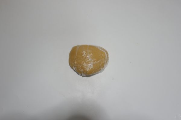 广式核桃枣泥月饼