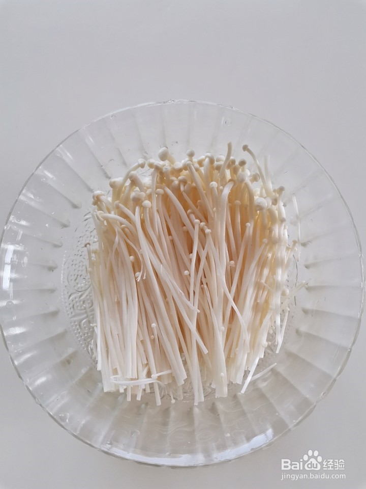 西红柿金针菇豆皮汤的做法