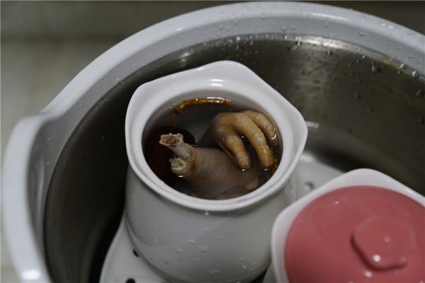 虫草红枣鸡腿汤