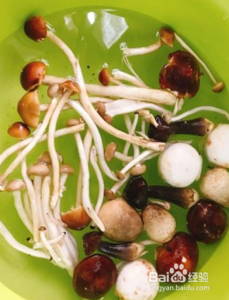 山药菌菇鸡汤的做法