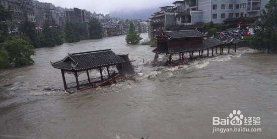 旅游景点如何防范和应对城市内涝?()