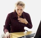 睡前含口蜂蜜可缓解秋季咽喉痛