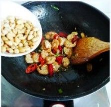 自制餐厅里的火爆菜---宫保虾球